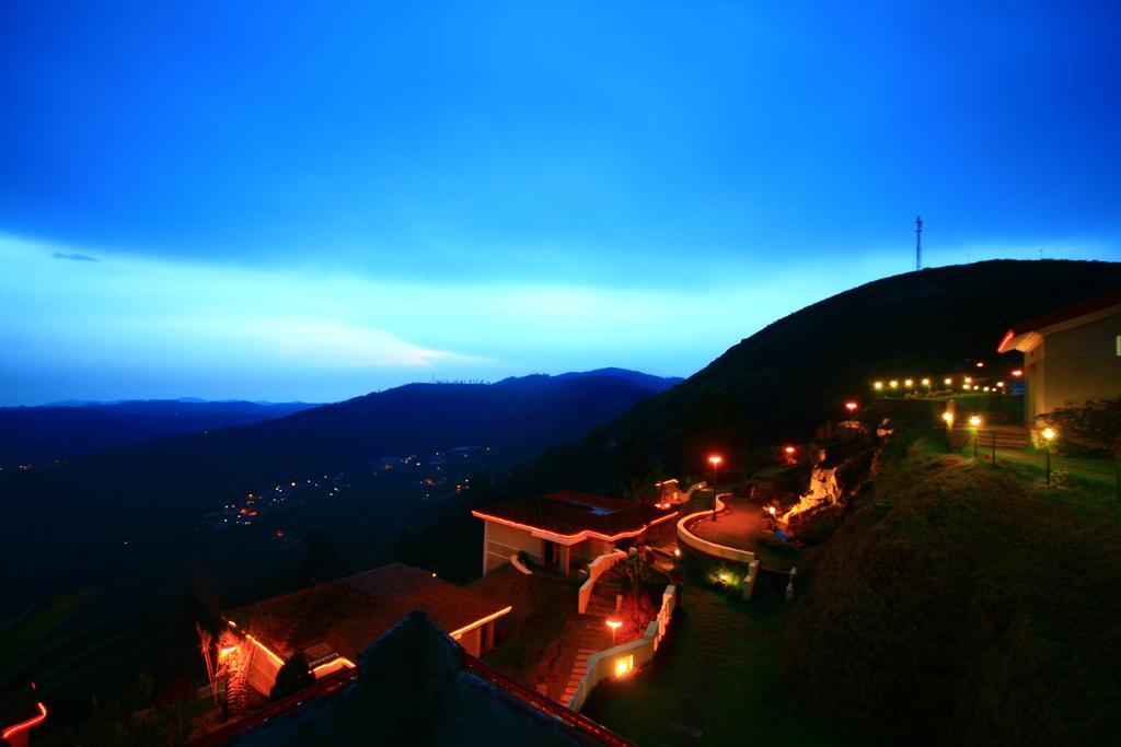Mountain Retreat - A Hill Country Resort Утакаманд Экстерьер фото